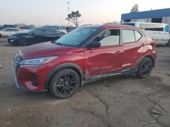  Salvage Nissan Kicks