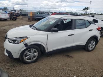  Salvage Nissan Kicks