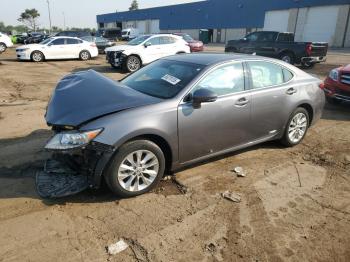  Salvage Lexus Es