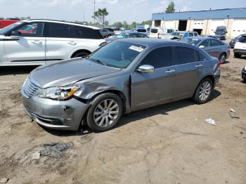  Salvage Chrysler 200