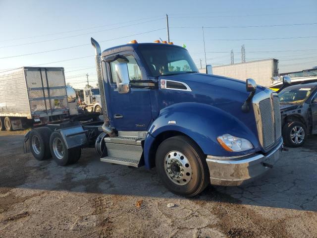  Salvage Kenworth Constructi