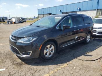  Salvage Chrysler Pacifica