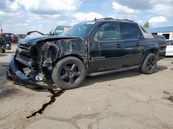  Salvage Chevrolet Avalanche