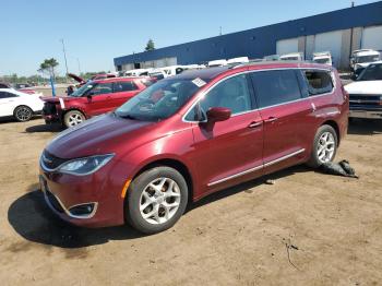  Salvage Chrysler Pacifica