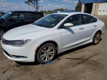  Salvage Chrysler 200