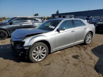  Salvage Chrysler 300