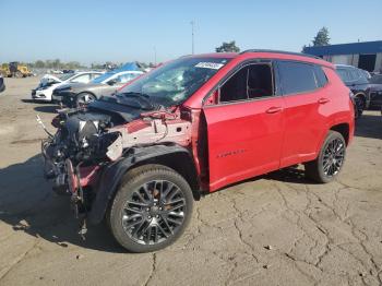  Salvage Jeep Compass