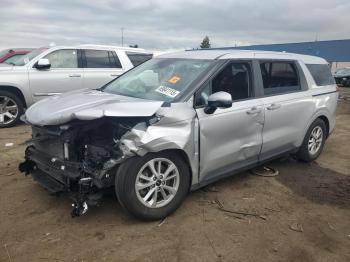  Salvage Kia Carnival