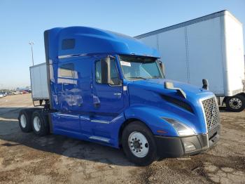  Salvage Volvo Vn