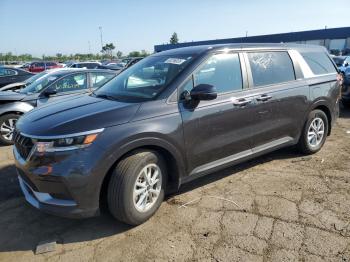  Salvage Kia Carnival