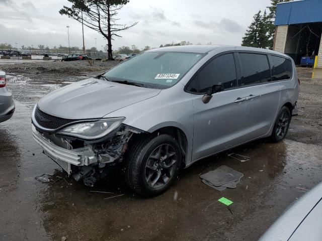  Salvage Chrysler Pacifica