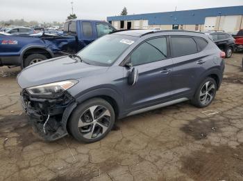  Salvage Hyundai TUCSON
