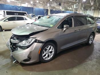  Salvage Chrysler Pacifica