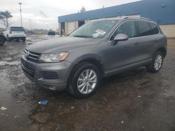  Salvage Volk Touareg