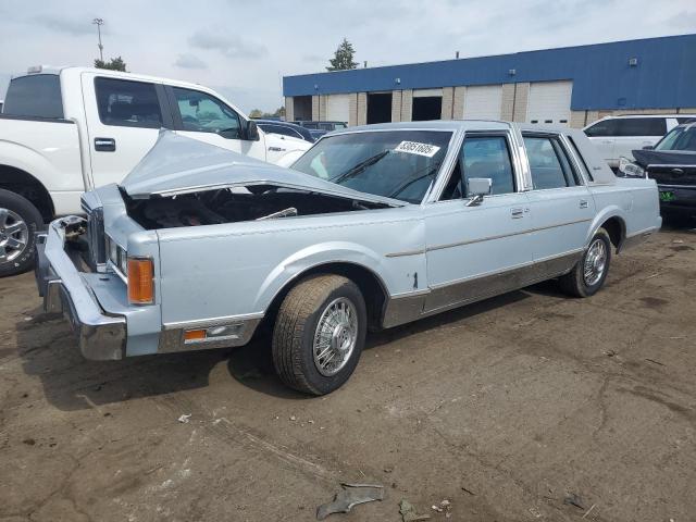  Salvage Lincoln Towncar