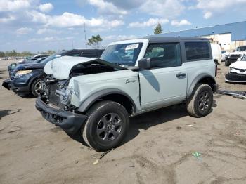  Salvage Ford Bronco