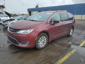  Salvage Chrysler Pacifica