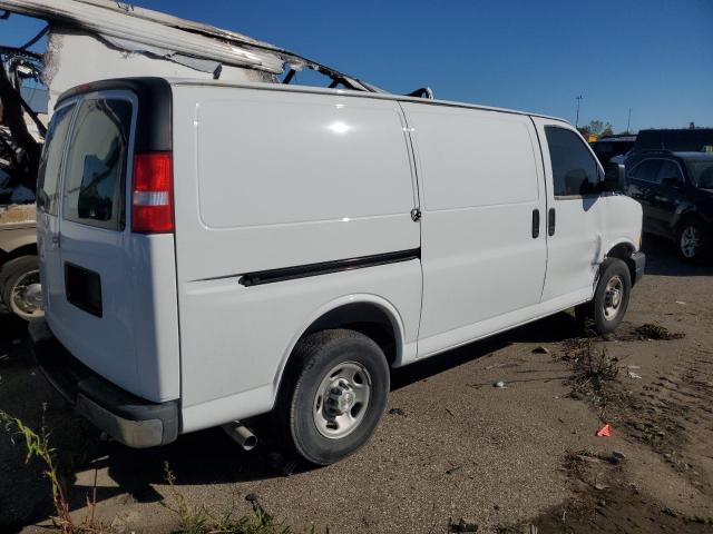 Chevrolet Express Image 12