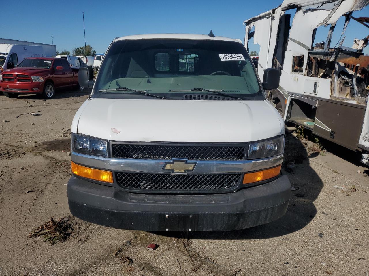 Chevrolet Express Image 3