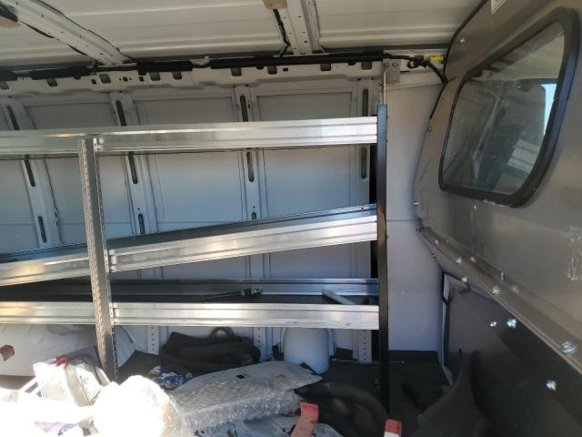 Chevrolet Express Image 11