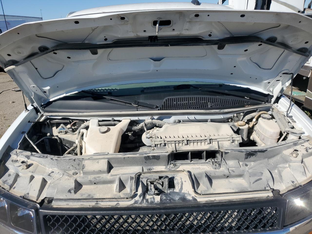 Chevrolet Express Image 8