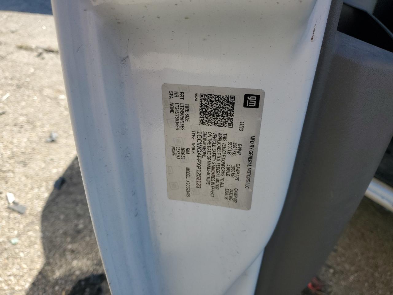 Chevrolet Express Image 9