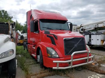  Salvage Volvo Vnl