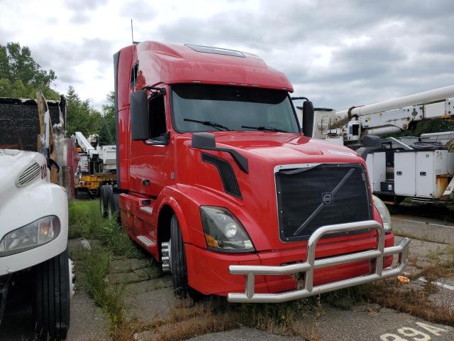  Salvage Volvo Vnl