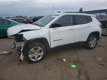  Salvage Jeep Compass