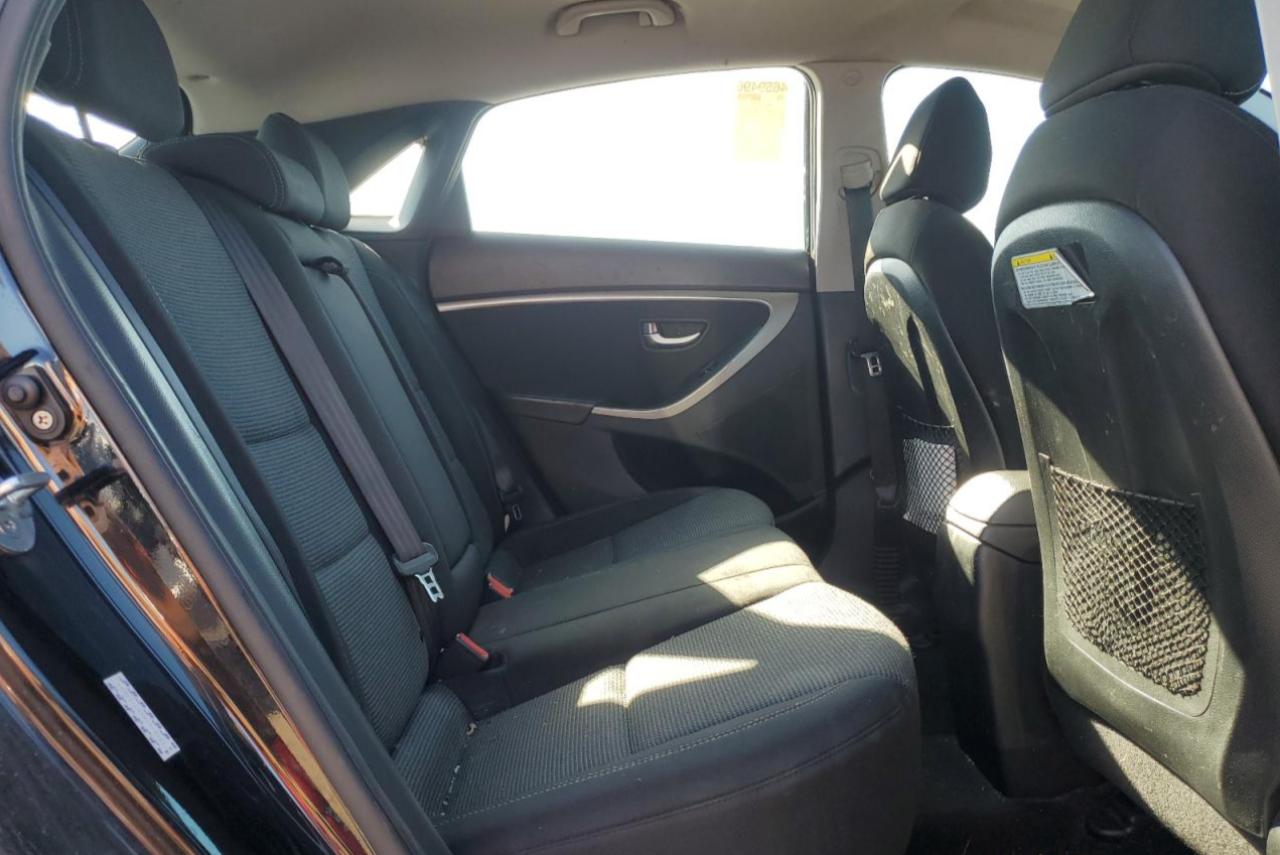 Hyundai ELANTRA Image 7