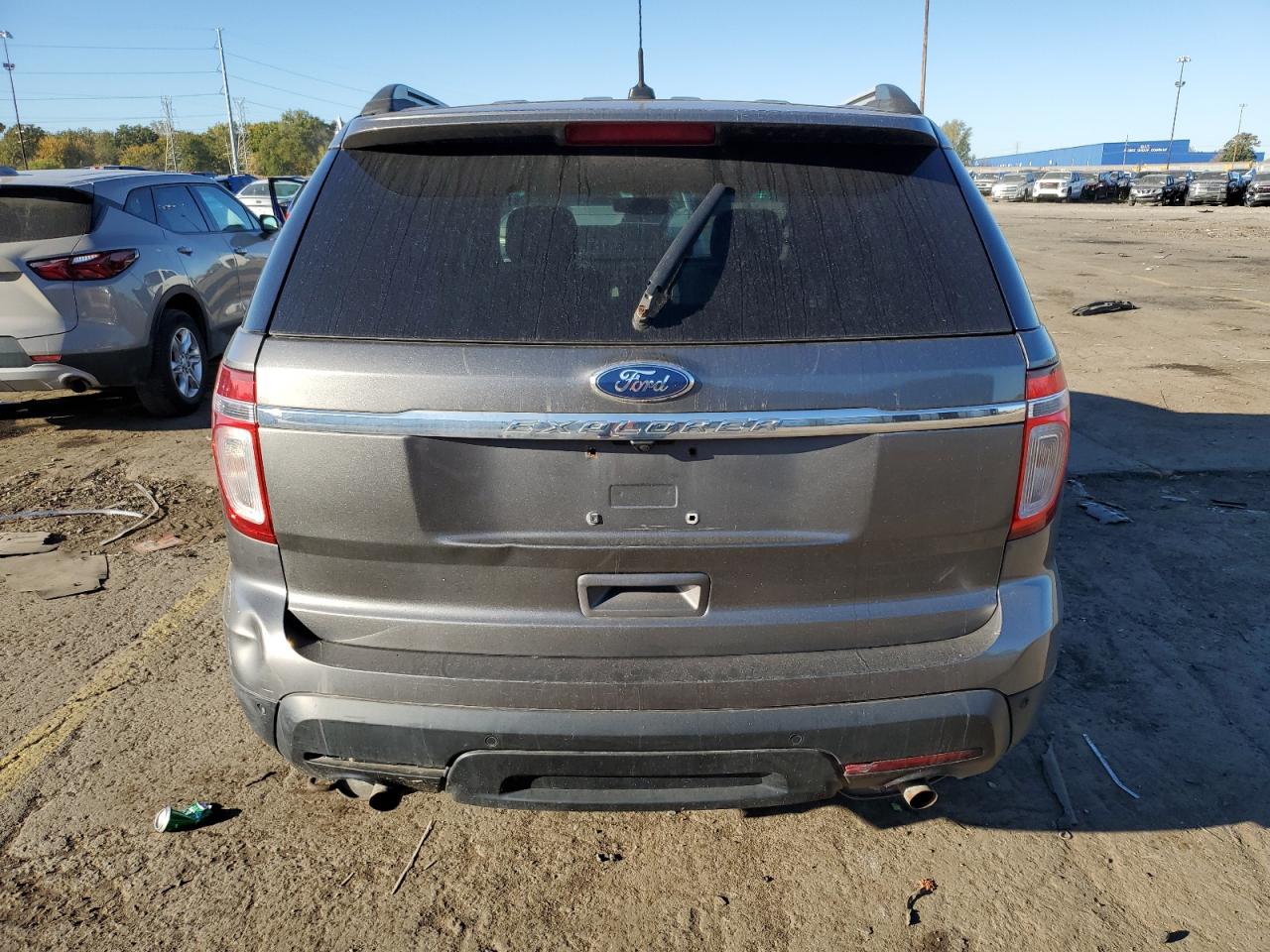Ford Explorer Xlt Image 4