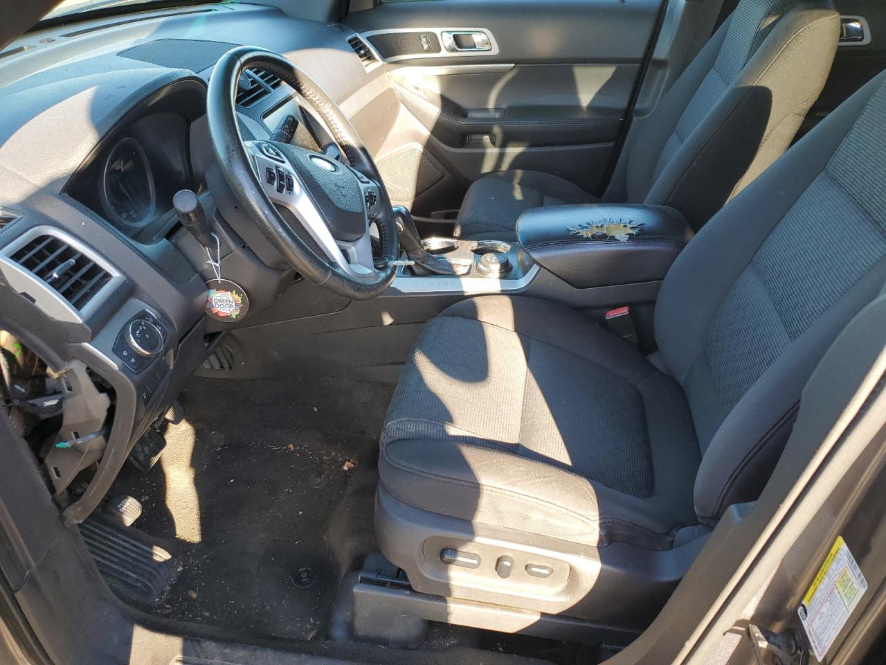 Ford Explorer Xlt Image 10