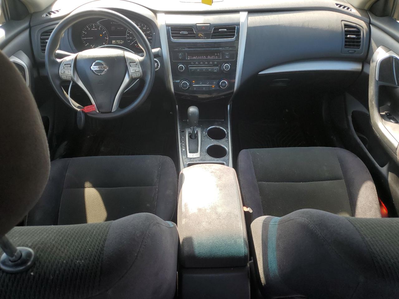 Nissan Altima 2.5 Image 2