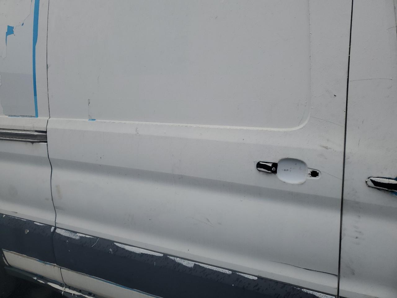 Ford Transit T-350 Image 11