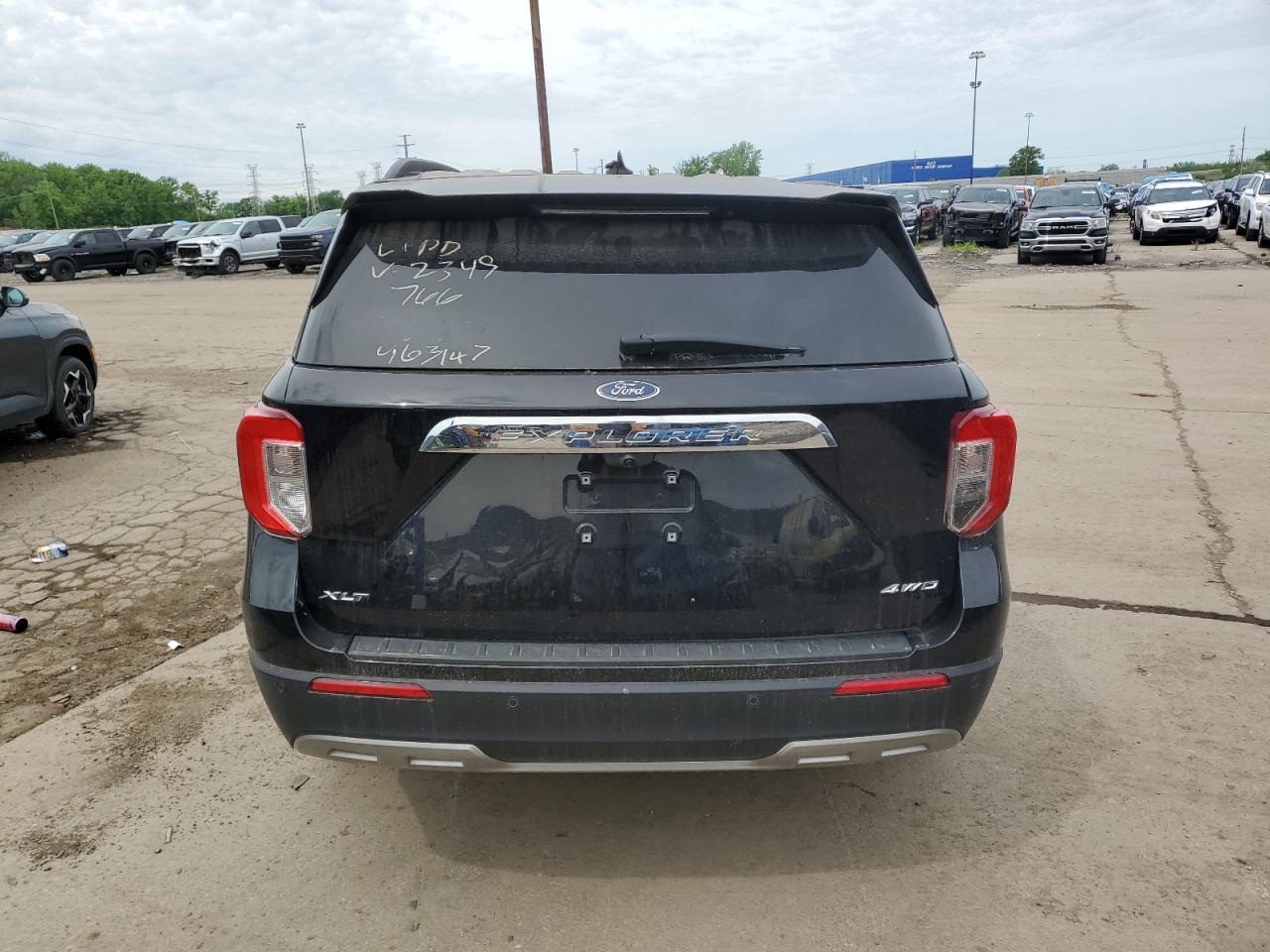 Ford Explorer Xlt Image 8