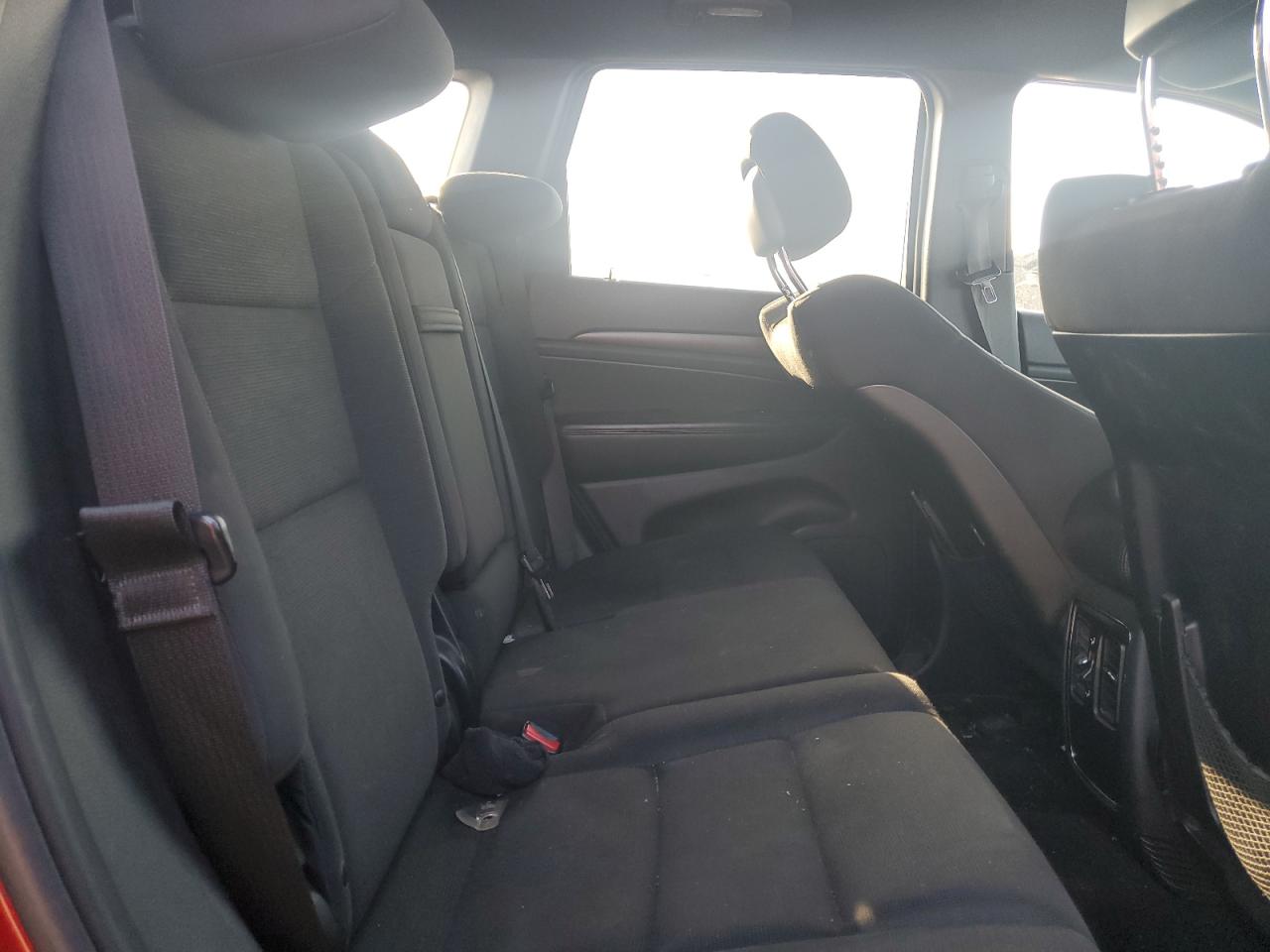 Jeep Grand Cherokee Laredo Image 11