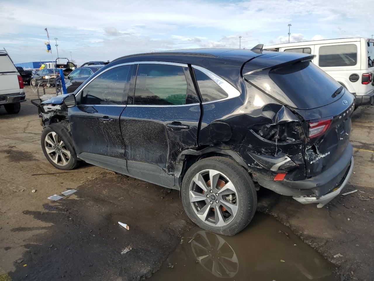 Ford Escape Platinum Image 2