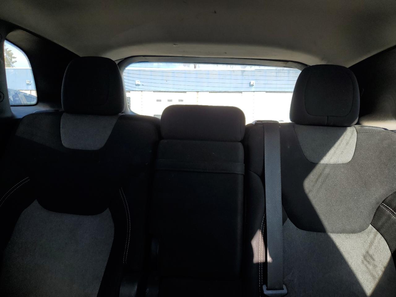 Jeep Grand Cherokee Sport Image 10