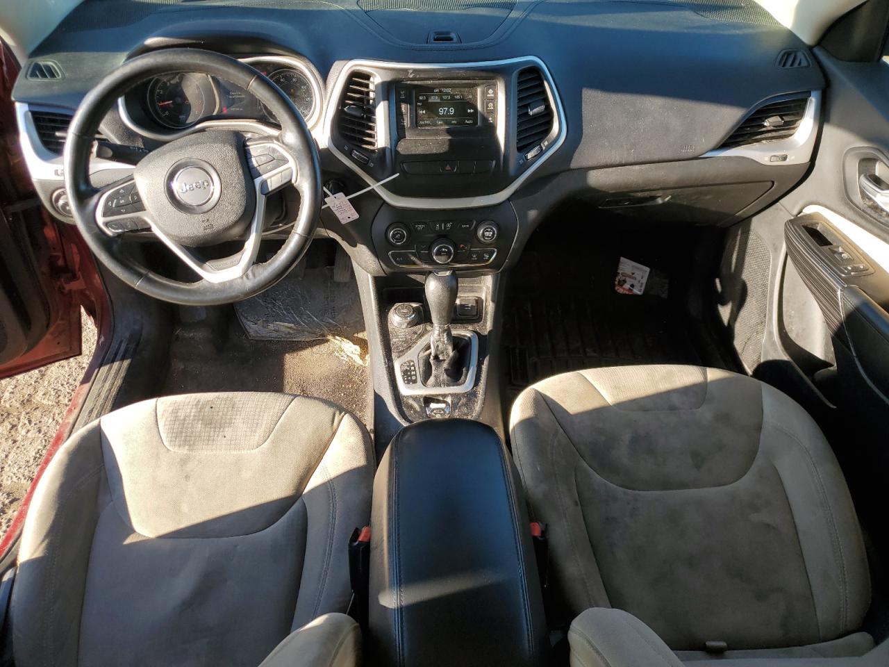 Jeep Grand Cherokee Latitude Image 9