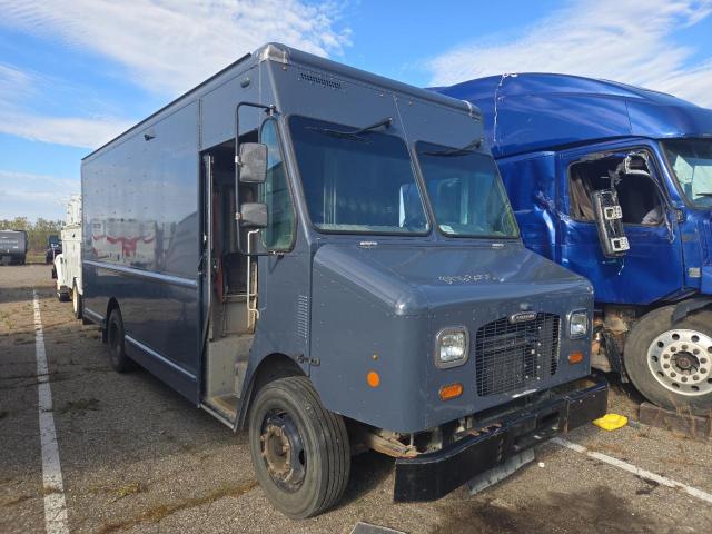  Salvage Freightliner Chassis M