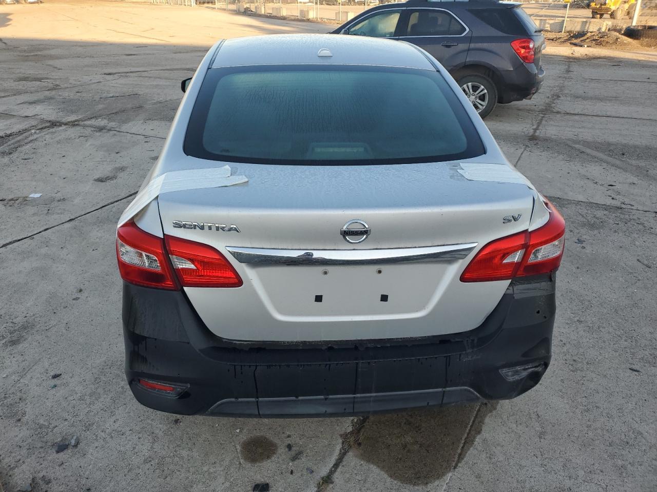 Nissan Sentra S Image 4