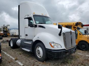  Salvage Kenworth T680