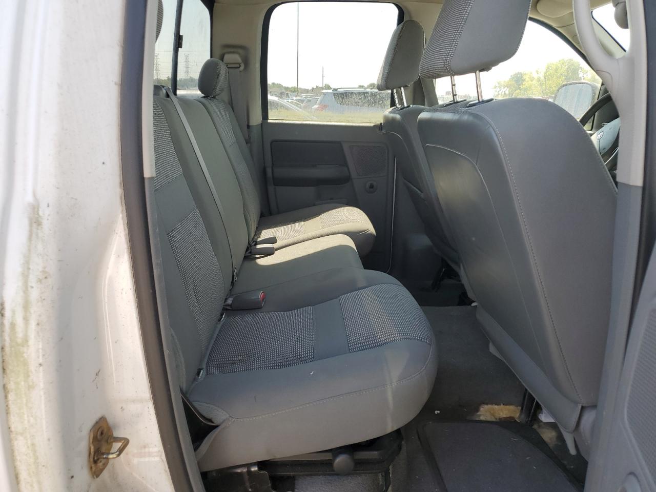 Ram 1500 St Image 10