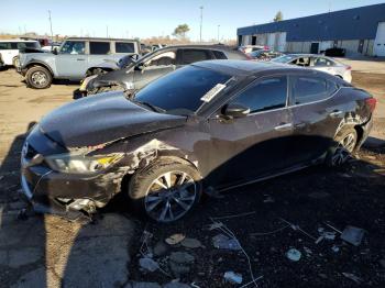  Salvage Nissan Maxima