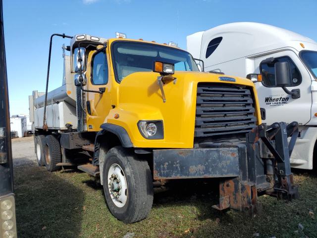  Salvage Freightliner 108sd