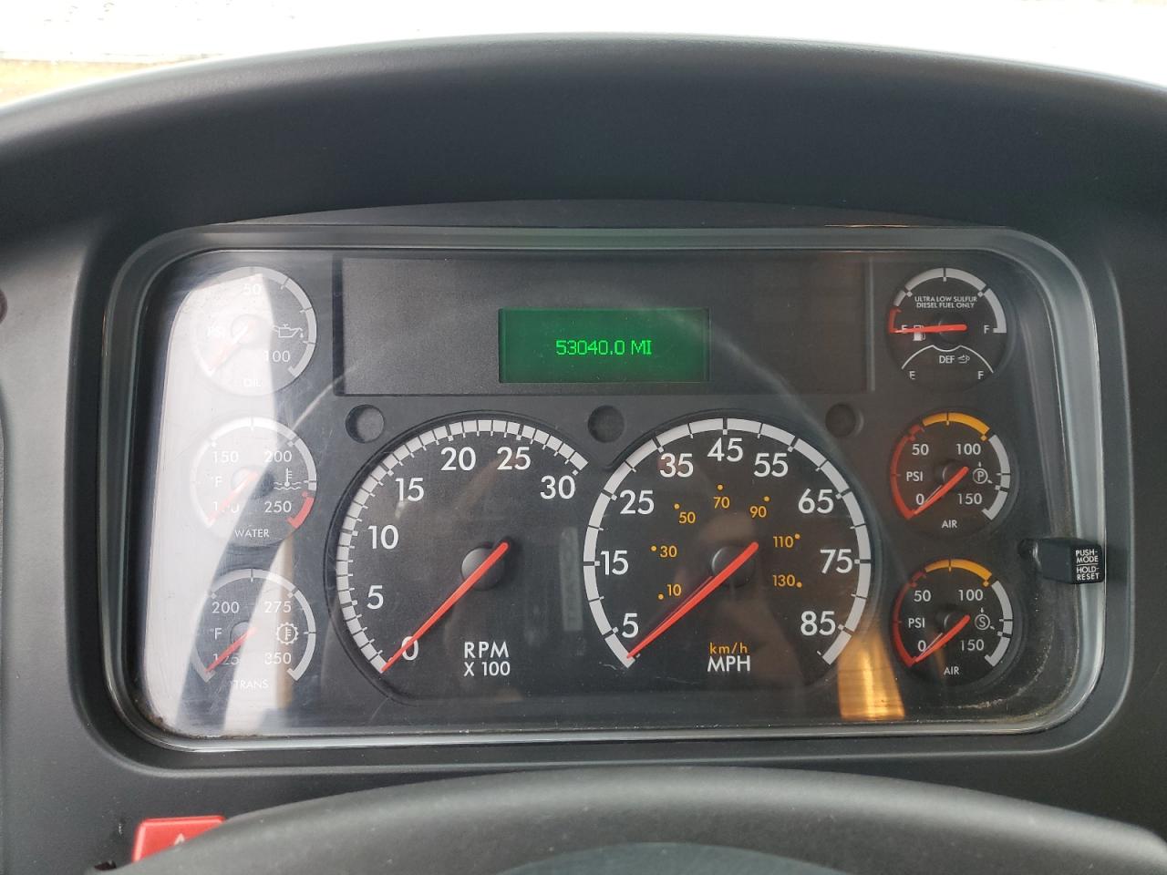 Freightliner 108sd Image 4