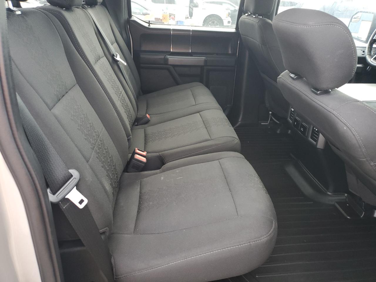 Ford F-150 Supercrew Image 7