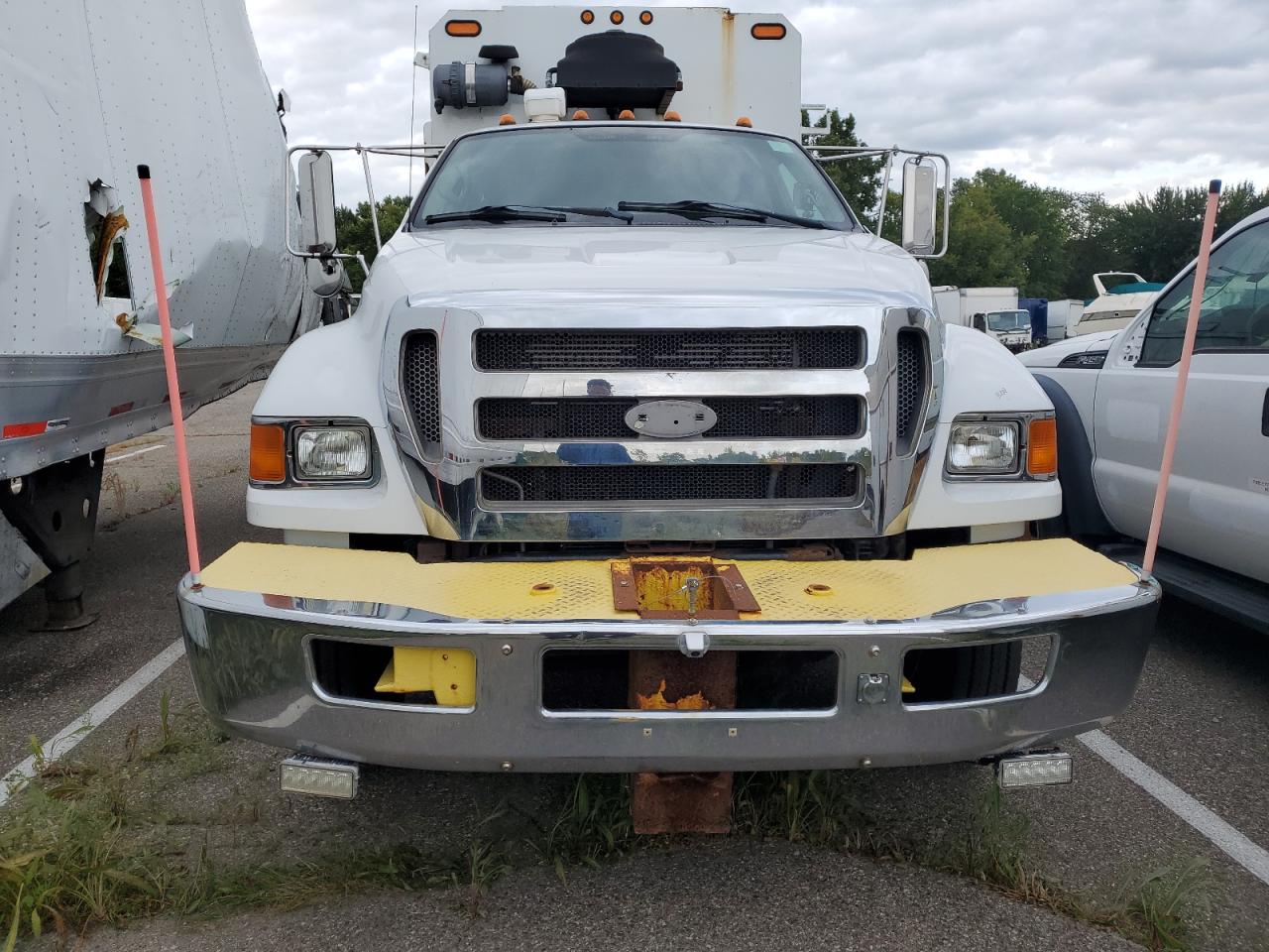 Ford F-750 Super Duty Image 5