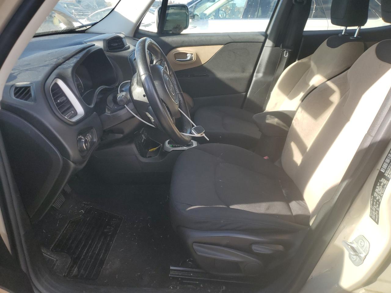 Jeep Renegade Latitude Image 5