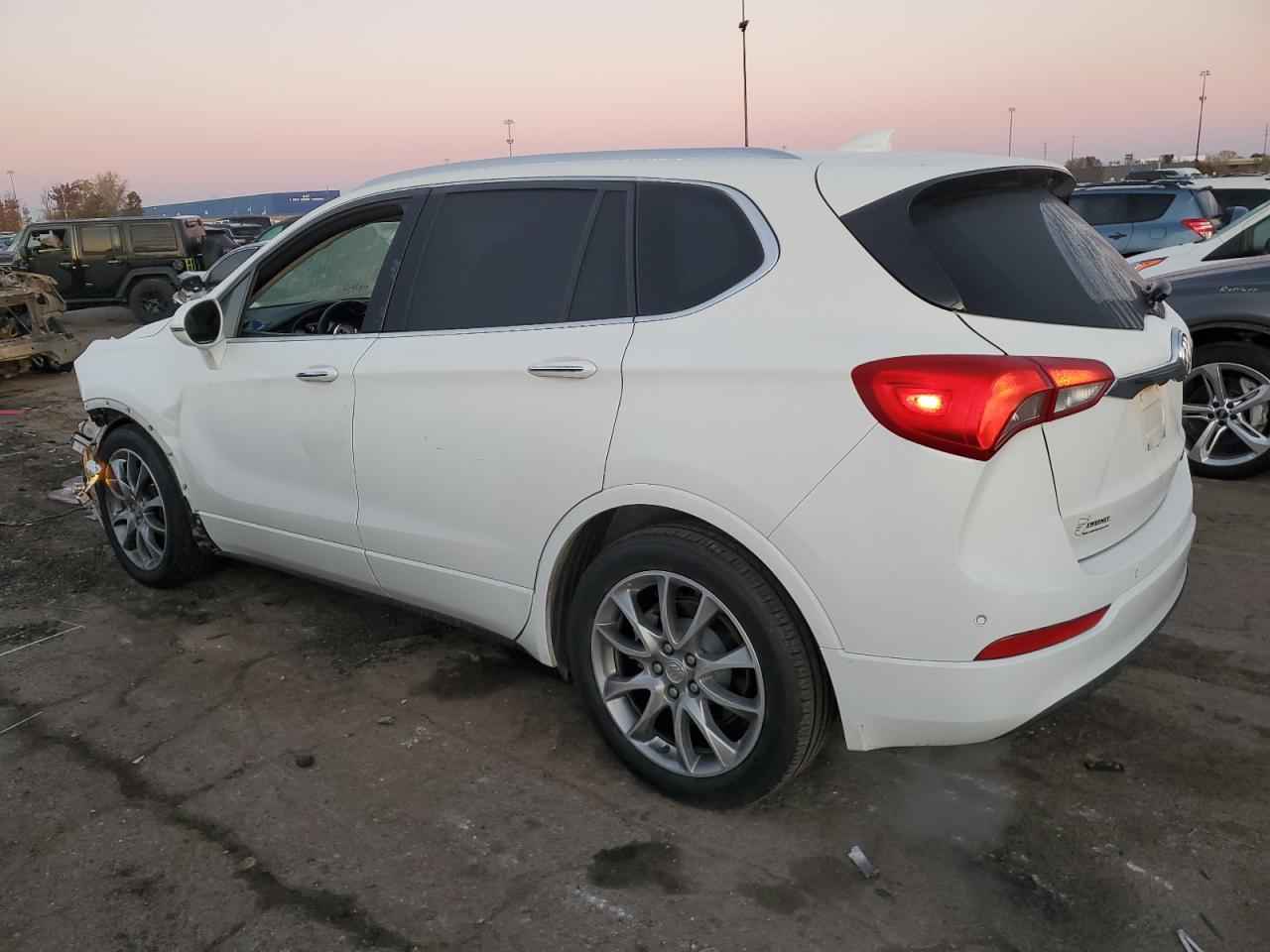 Buick Envision Essence Image 2